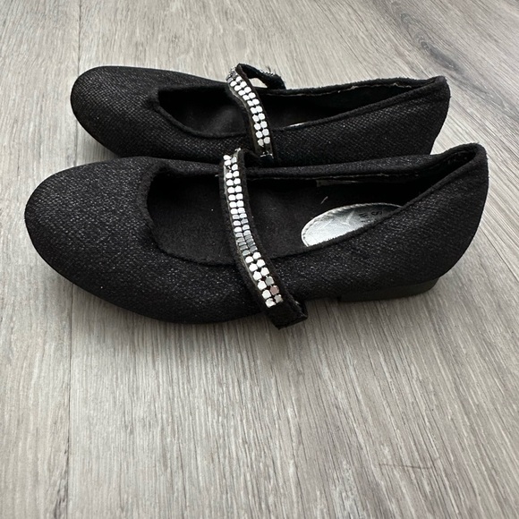 Stuart Weitzman Black Kids Shoes with Silver Accents 8 Toddler - Picture 2 of 4